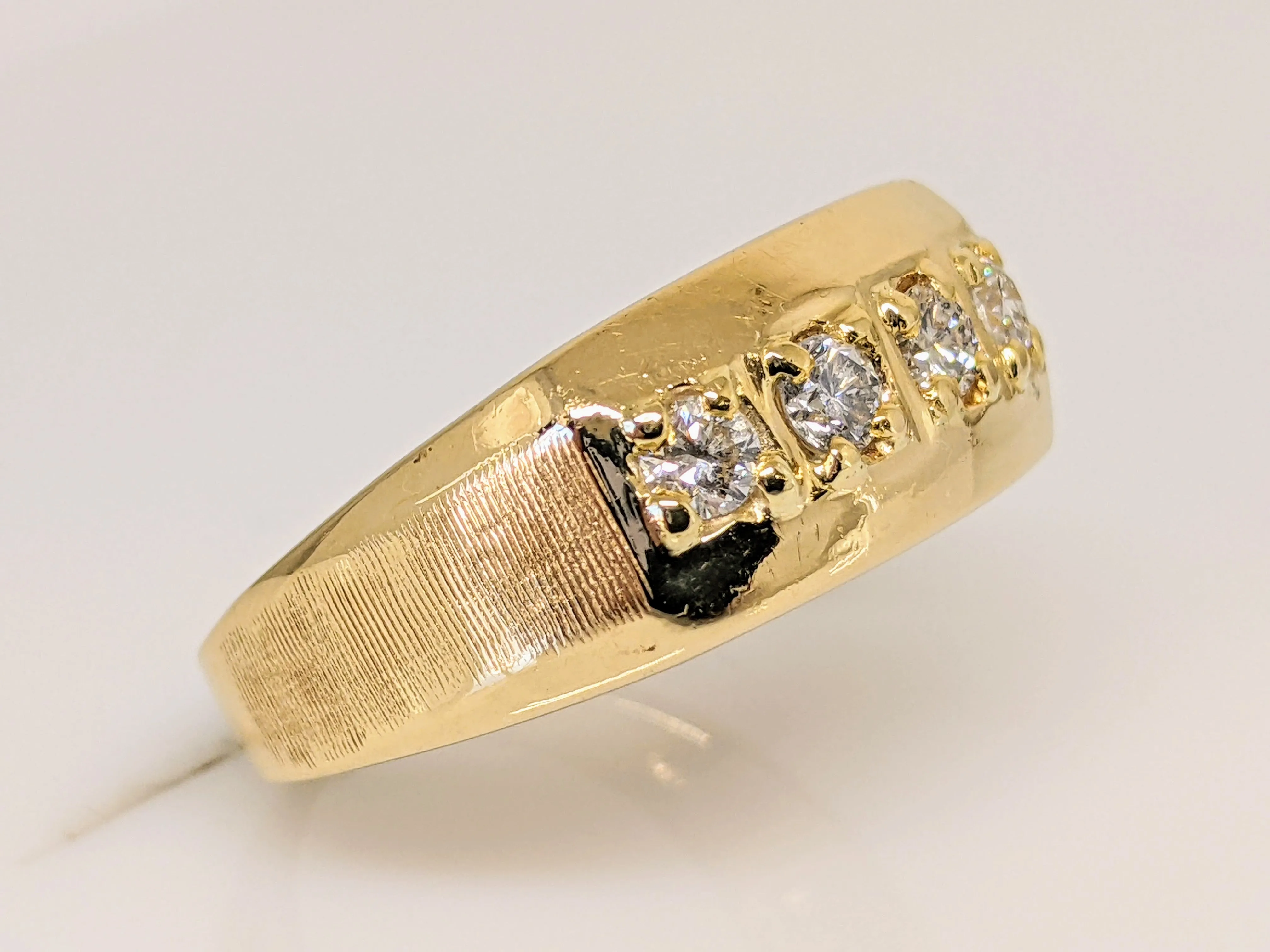 14K .48 CARAT TOTAL WEIGHT DIAMOND ROUND (4) PRONG SET ESTATE BAND 7.6 GRAMS
