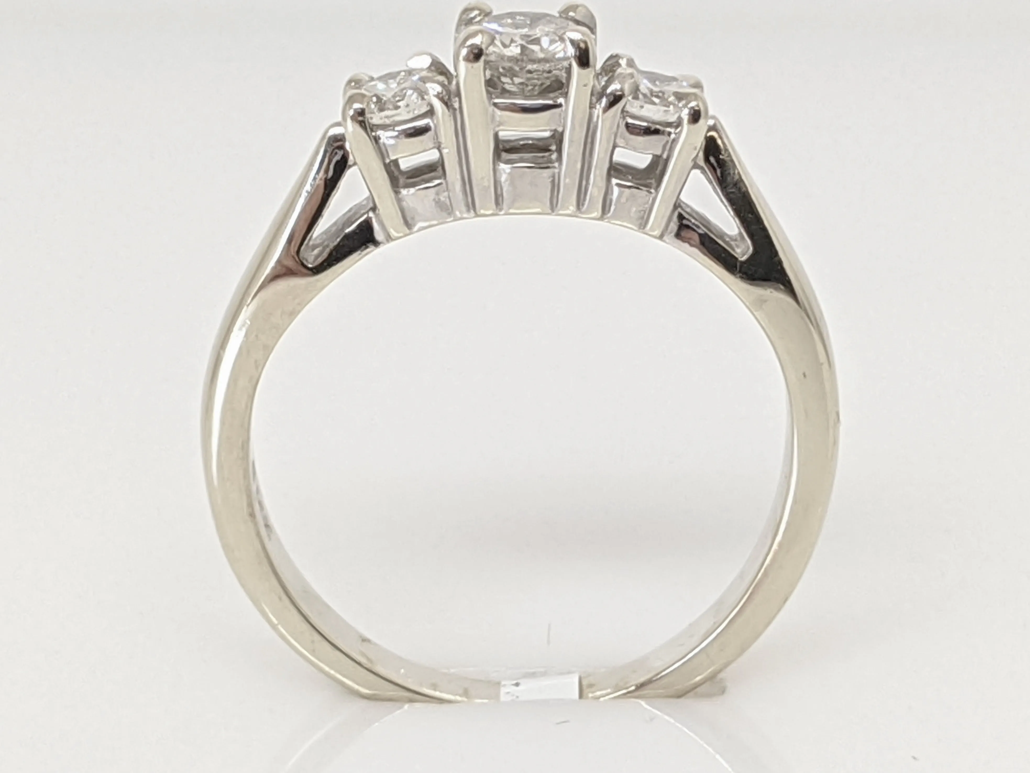 14K WHITE .40 CARAT TOTAL WEIGHT SI2 I DIAMOND ROUND (3) TRINITY ESTATE RING 2.7 GRAMS