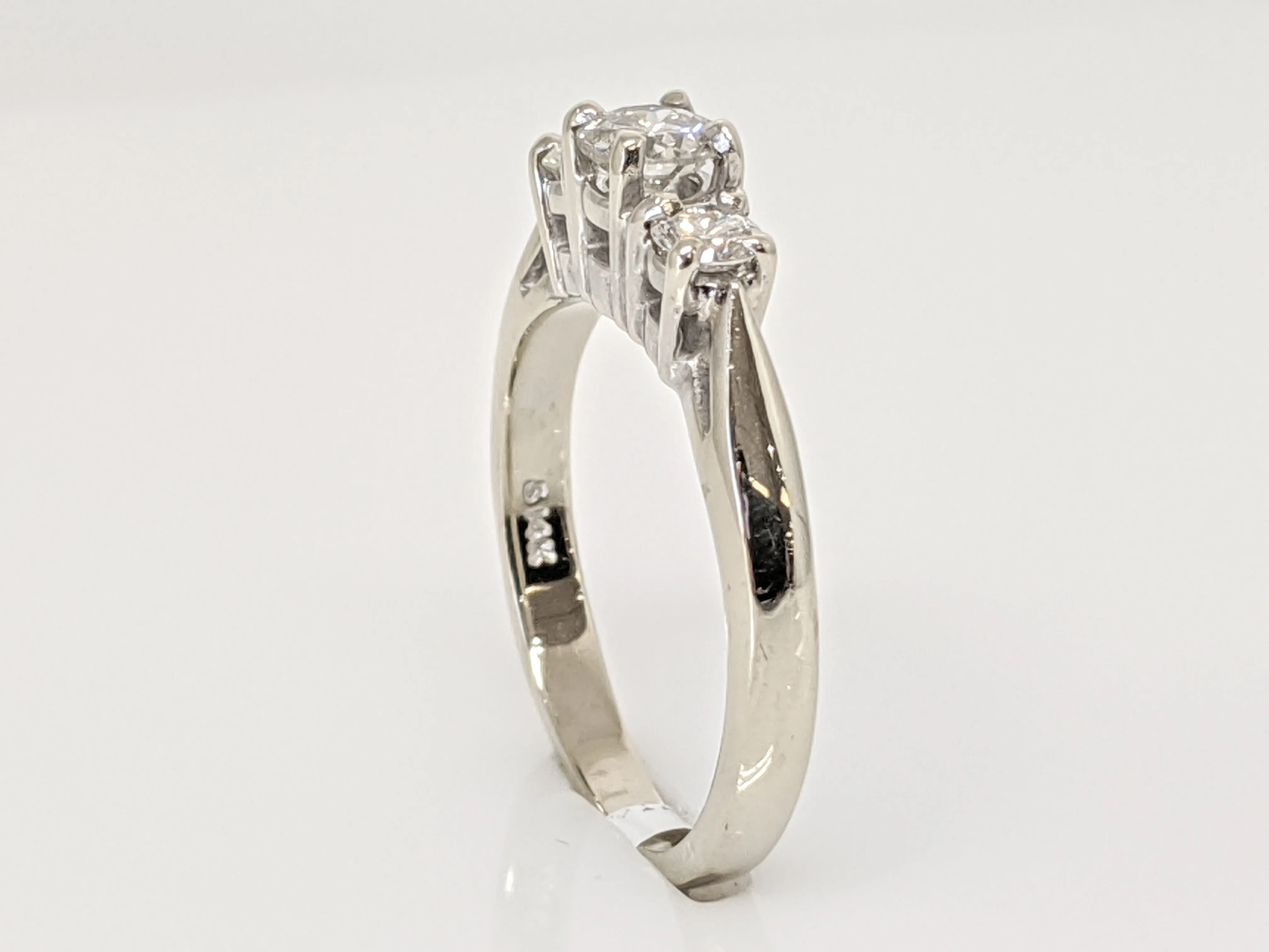 14K WHITE .40 CARAT TOTAL WEIGHT SI2 I DIAMOND ROUND (3) TRINITY ESTATE RING 2.7 GRAMS