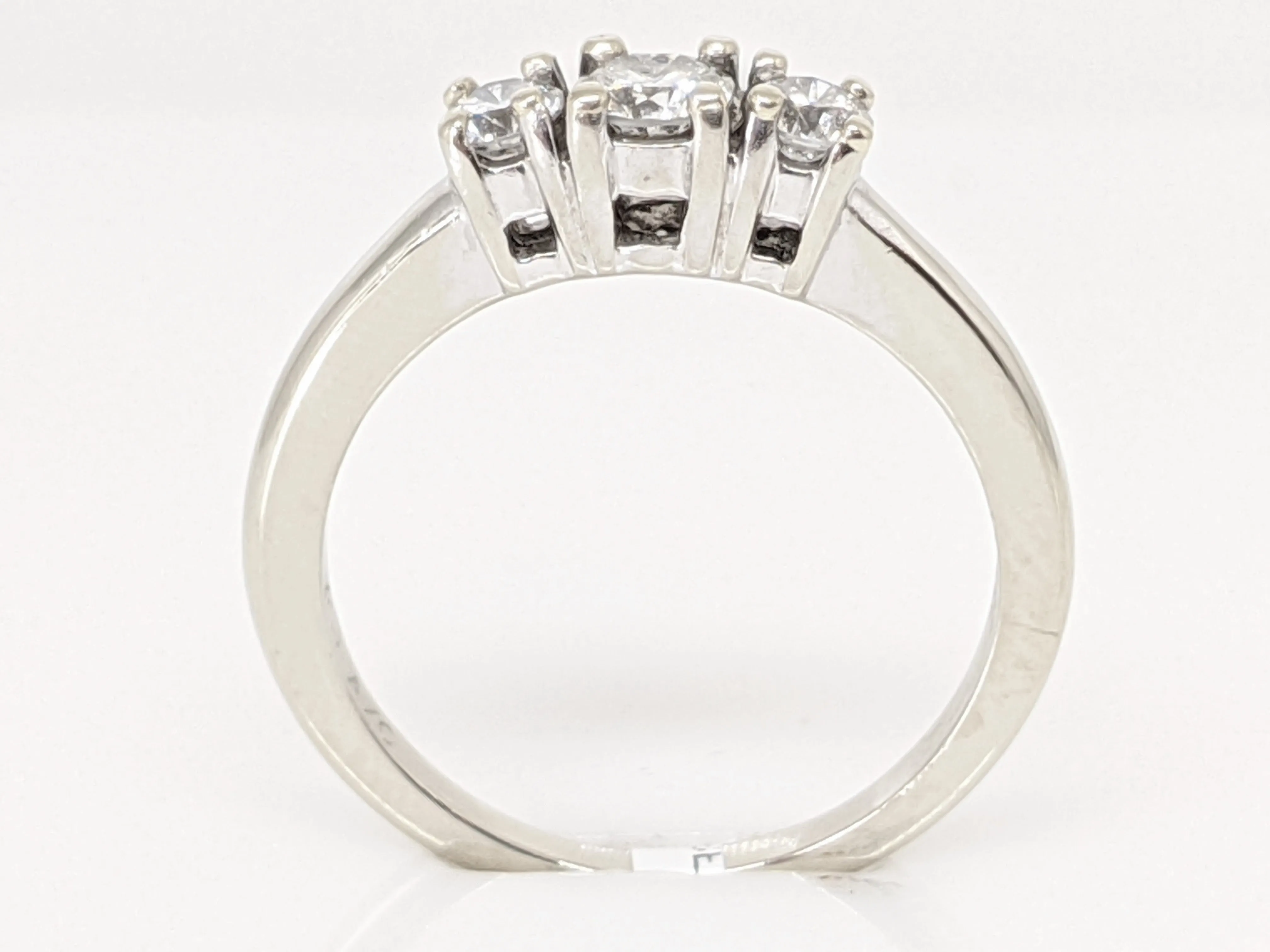 14K WHITE .47 CARAT TOTAL WEIGHT I1 I DIAMOND ROUND (3) TRINITY ESTATE RING 3.3 GRAMS