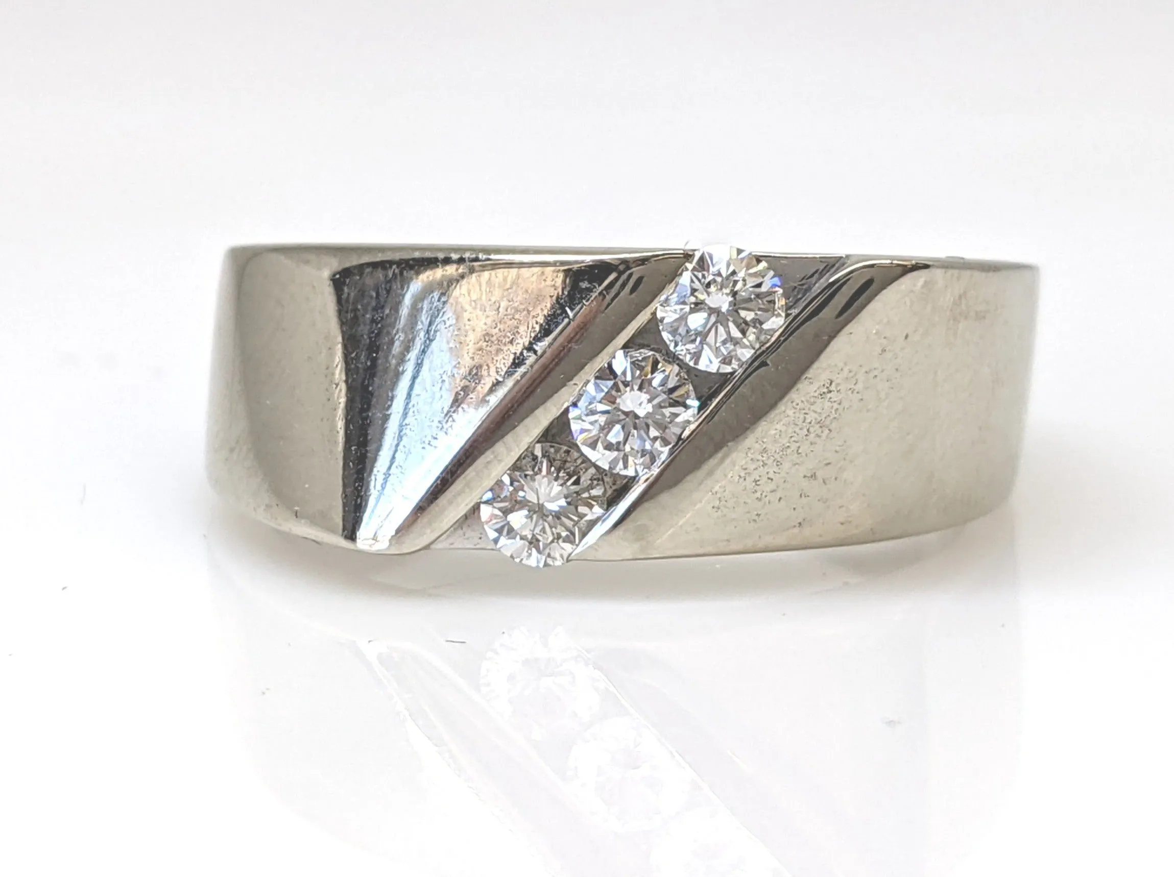 14K WHITE .54 CARAT TOTAL WEIGHT SI2 I DIAMOND ROUND (3) CHANNEL SET ESTATE BAND 16.4 GRAMS