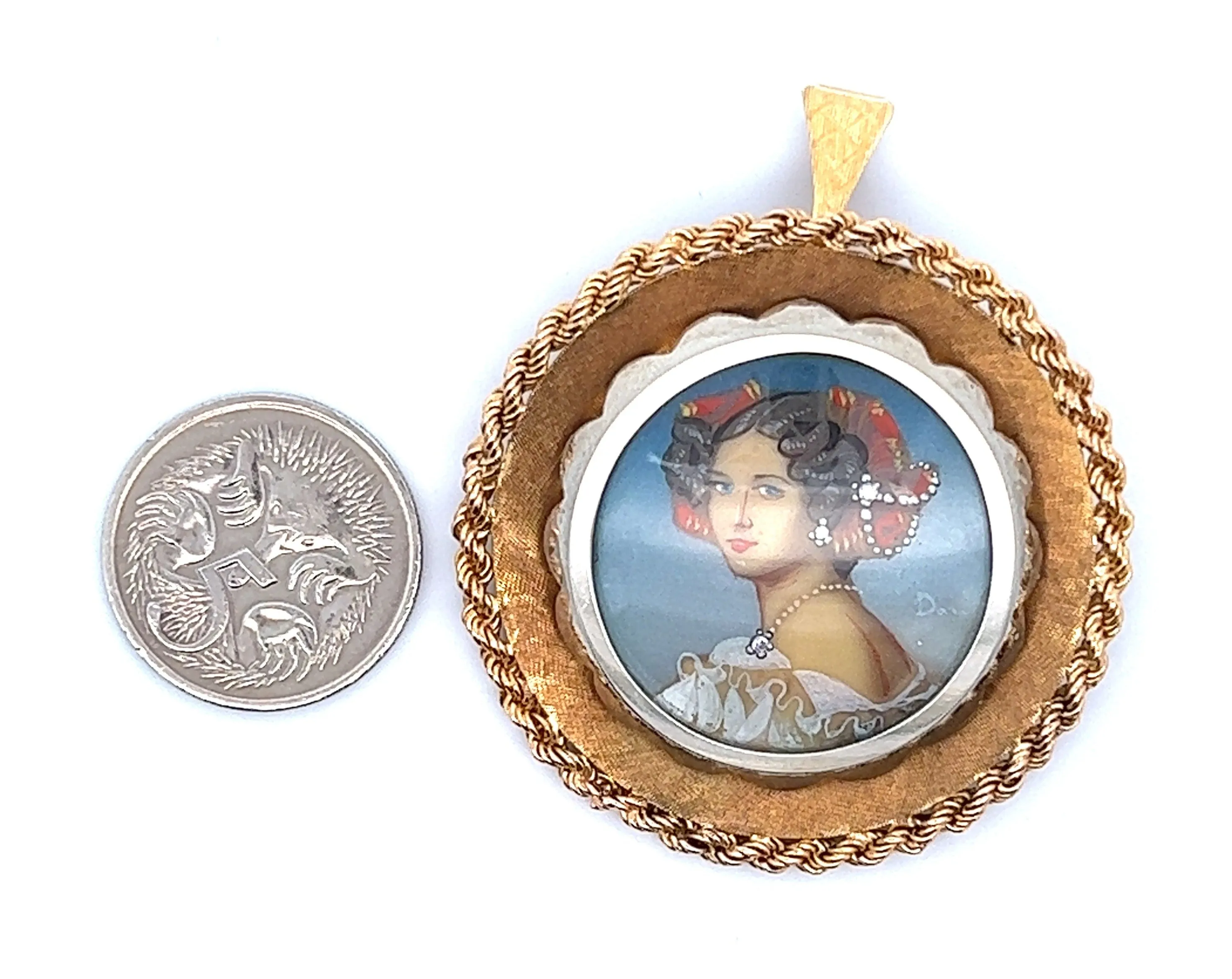 18ct Yellow Gold & Diamond Painted Pendant/Brooch