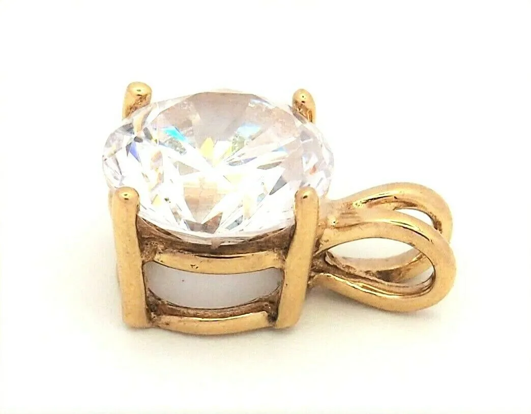 9ct Yellow Gold Cubic Zirconia Pendant