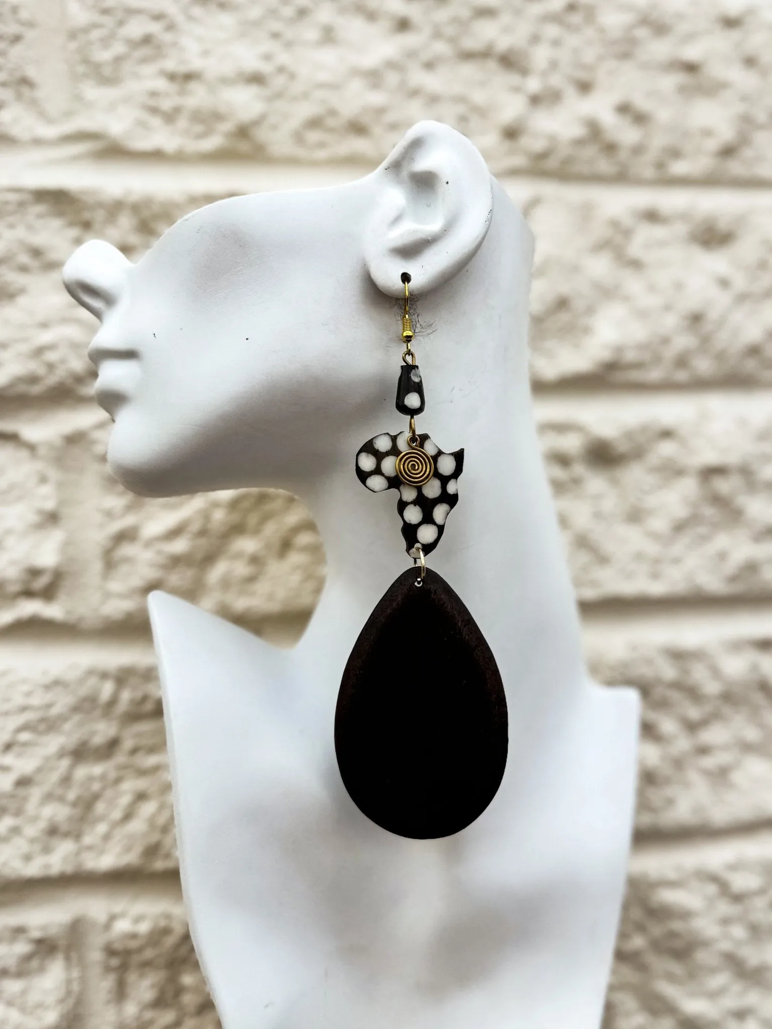 Alkebulan polka dot Drop Earrings