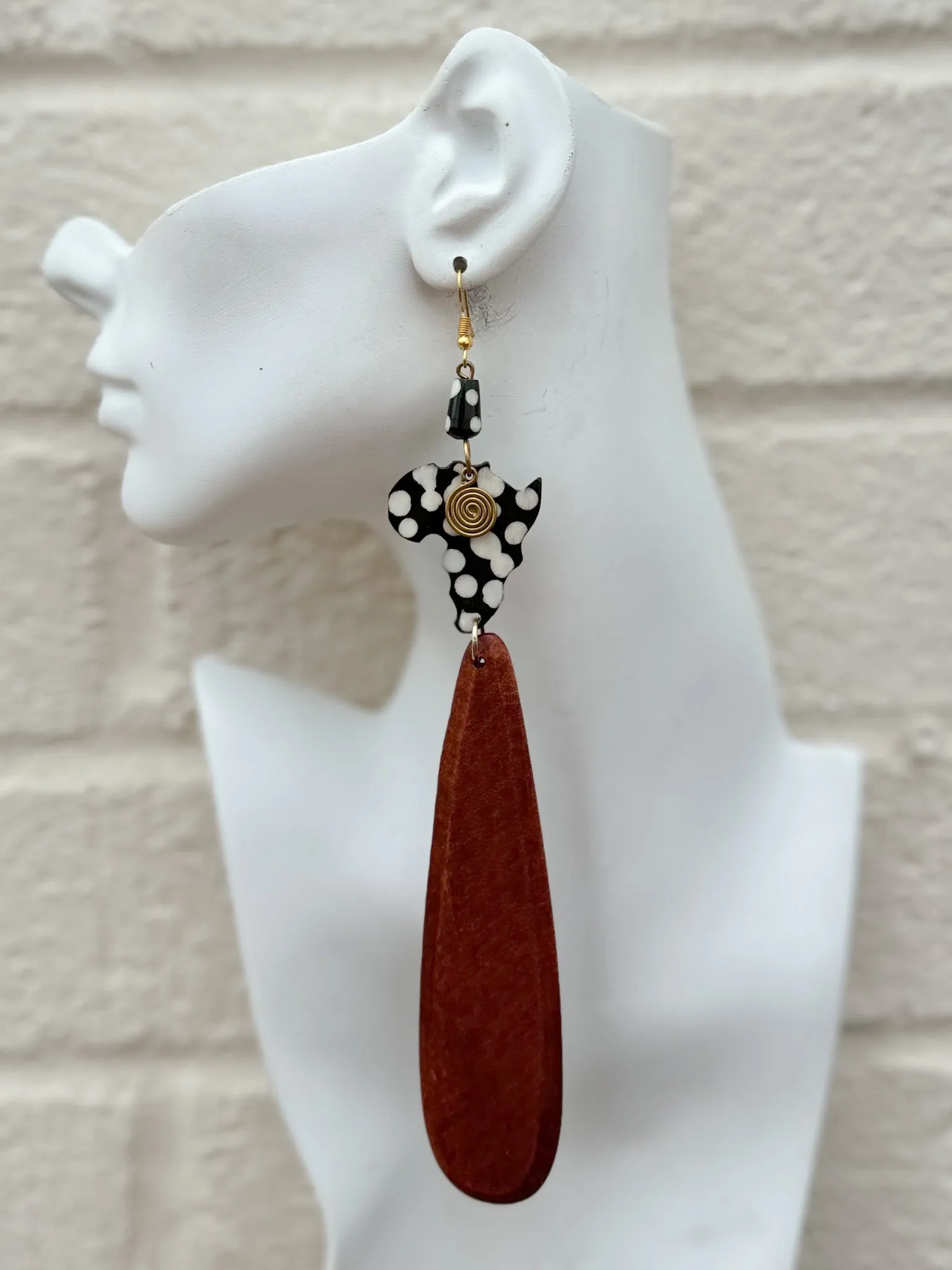 Alkebulan polka dot Drop Earrings