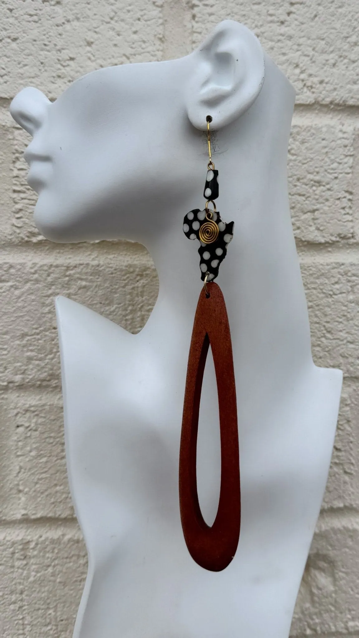 Alkebulan polka dot Drop Earrings