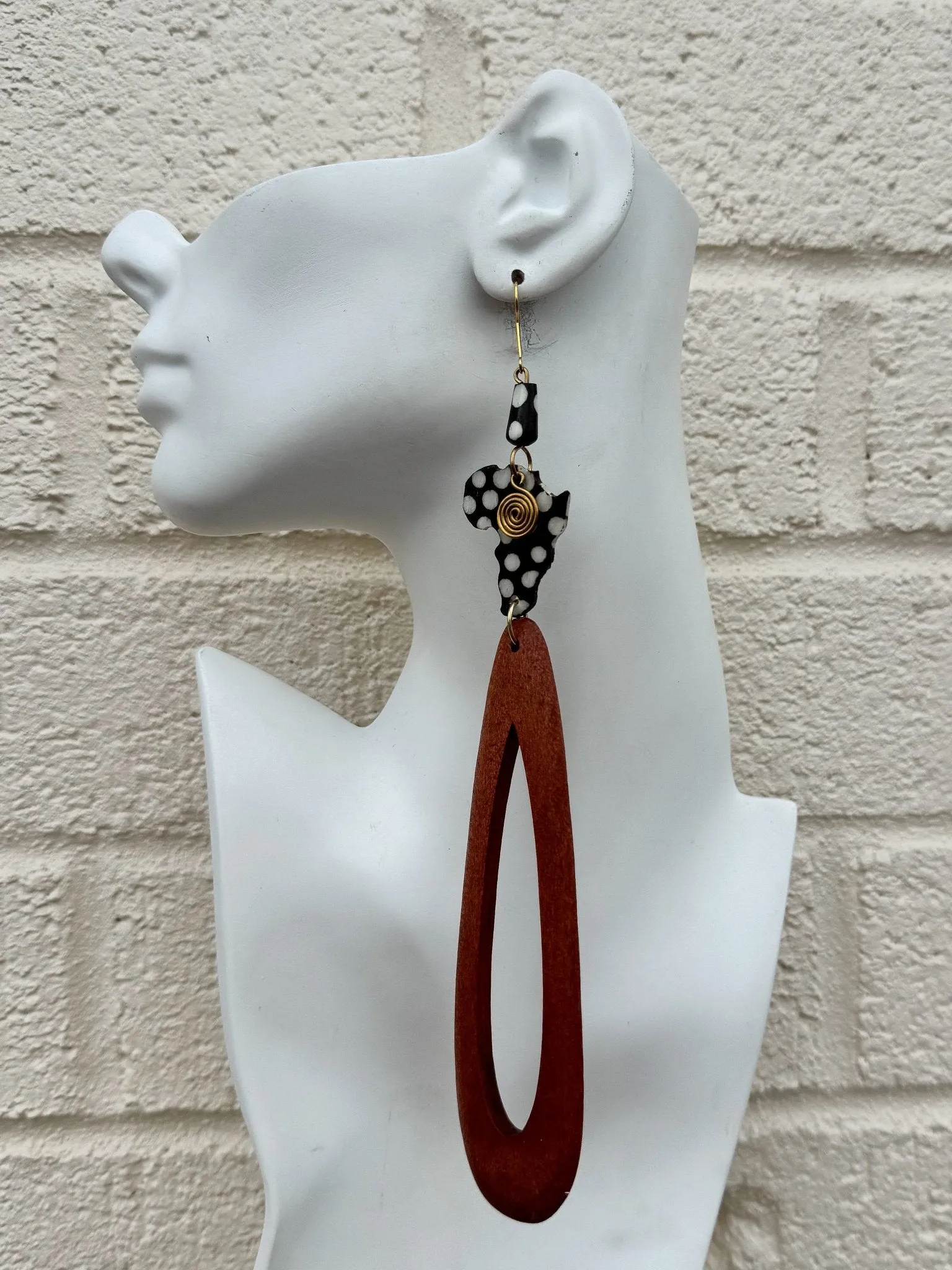 Alkebulan polka dot Drop Earrings