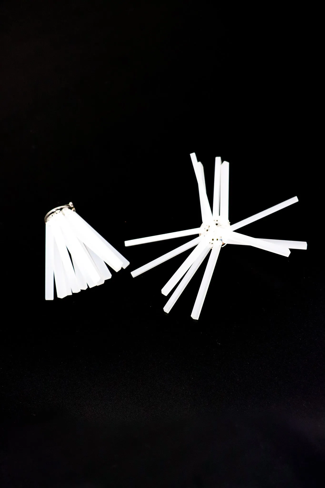 CENTOPERCENTOCASHEMIRE Spike Earrings (3 Colors)