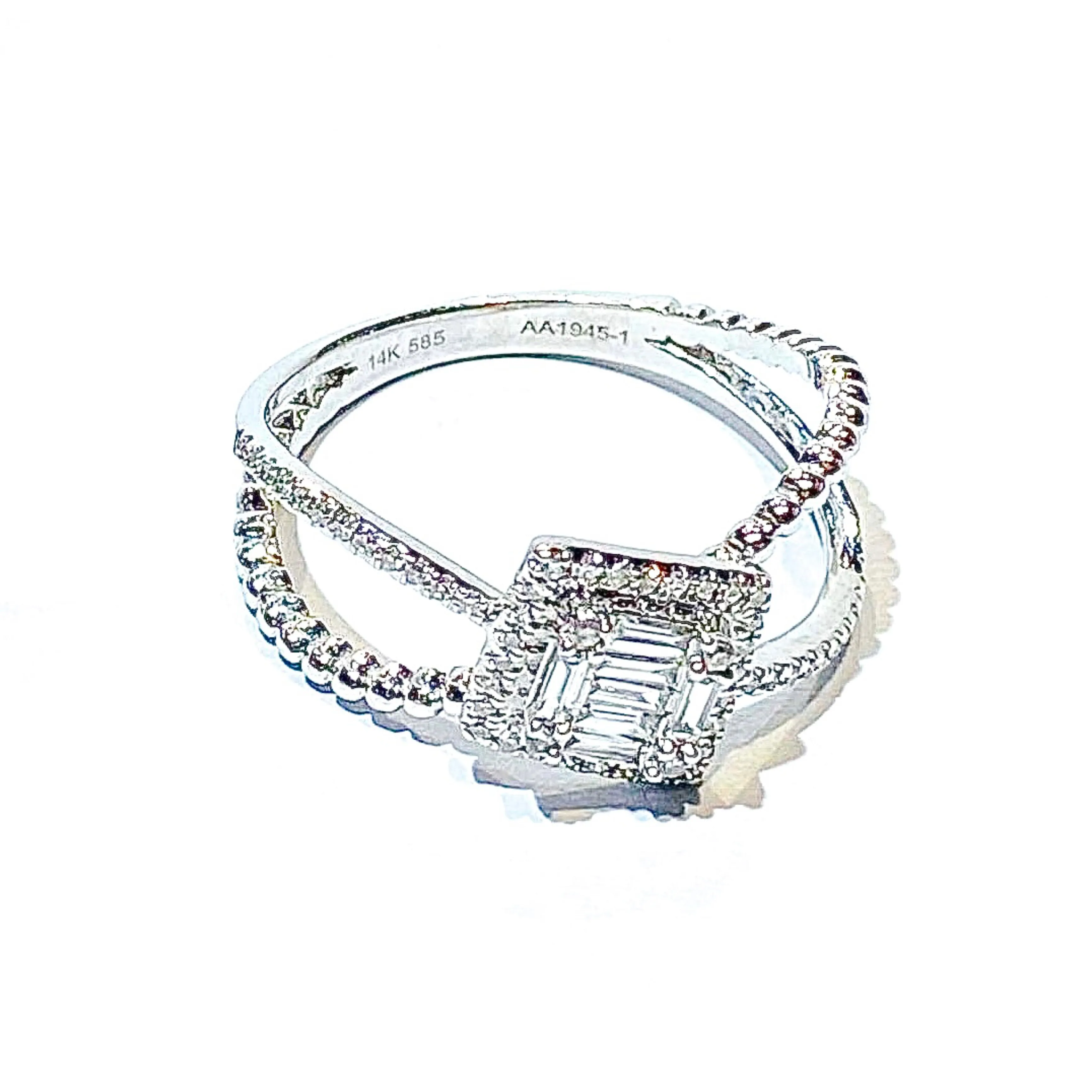 Classic Square Split Shank Diamond Ring 14kt