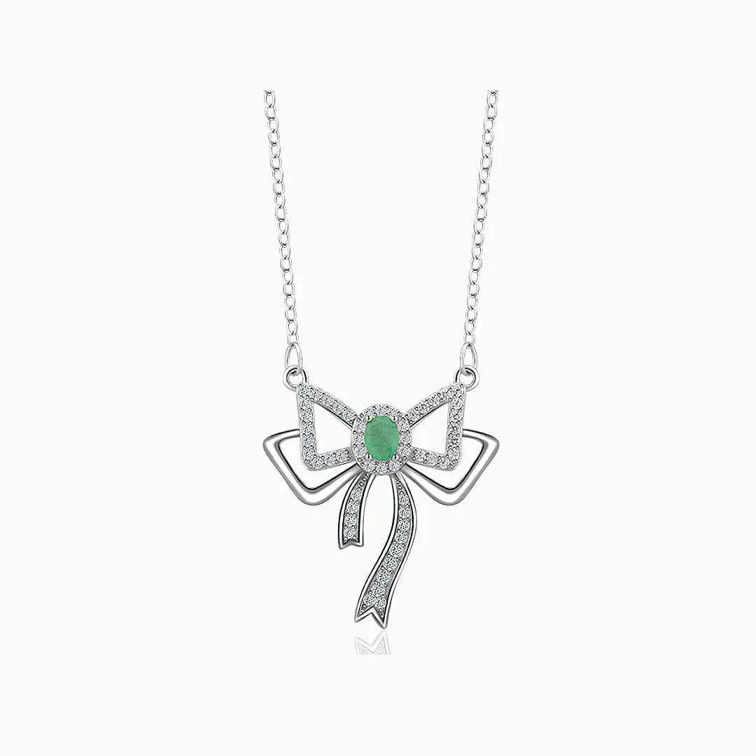 Emerald and Diamond Necklace Ribbon Design