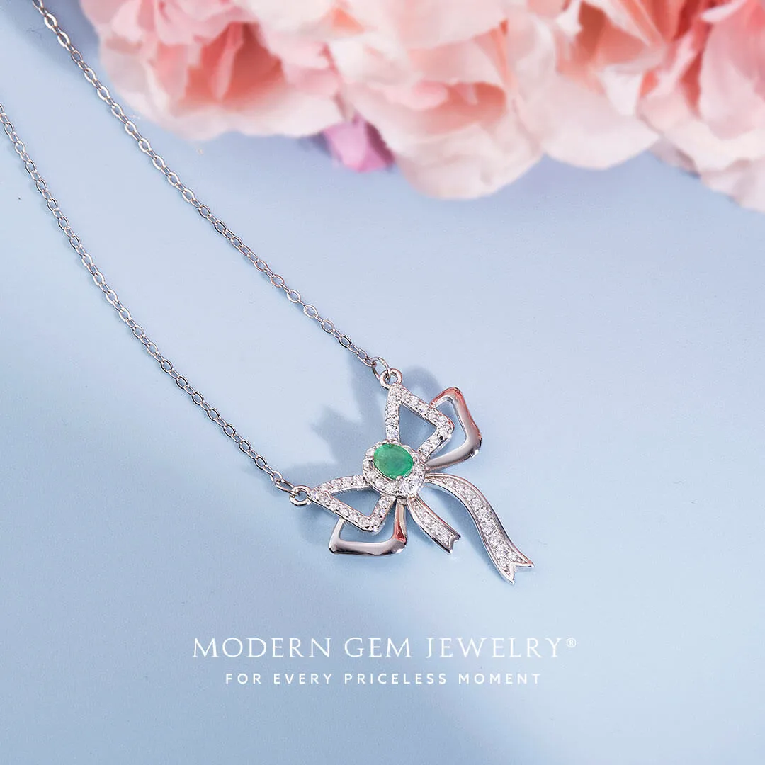 Emerald and Diamond Necklace Ribbon Design