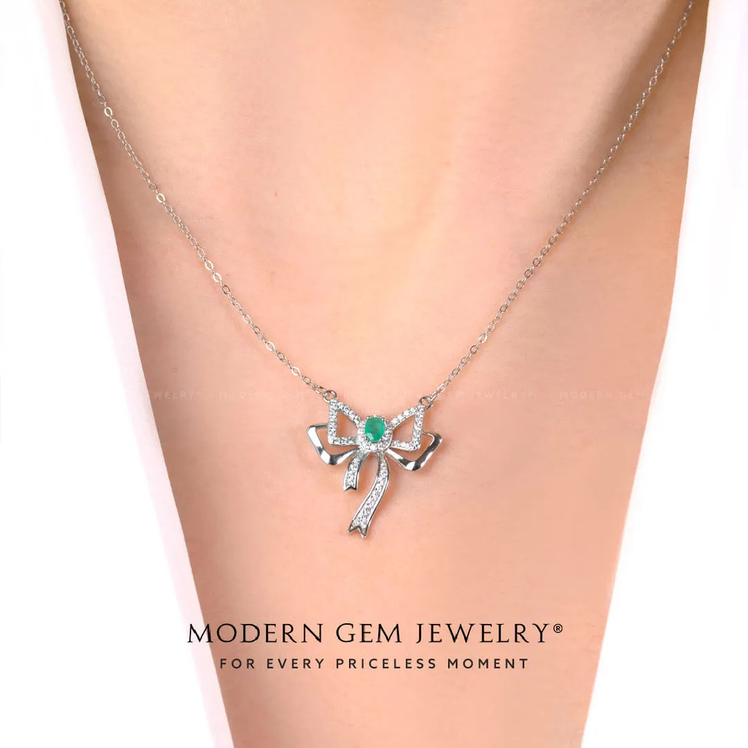 Emerald and Diamond Necklace Ribbon Design