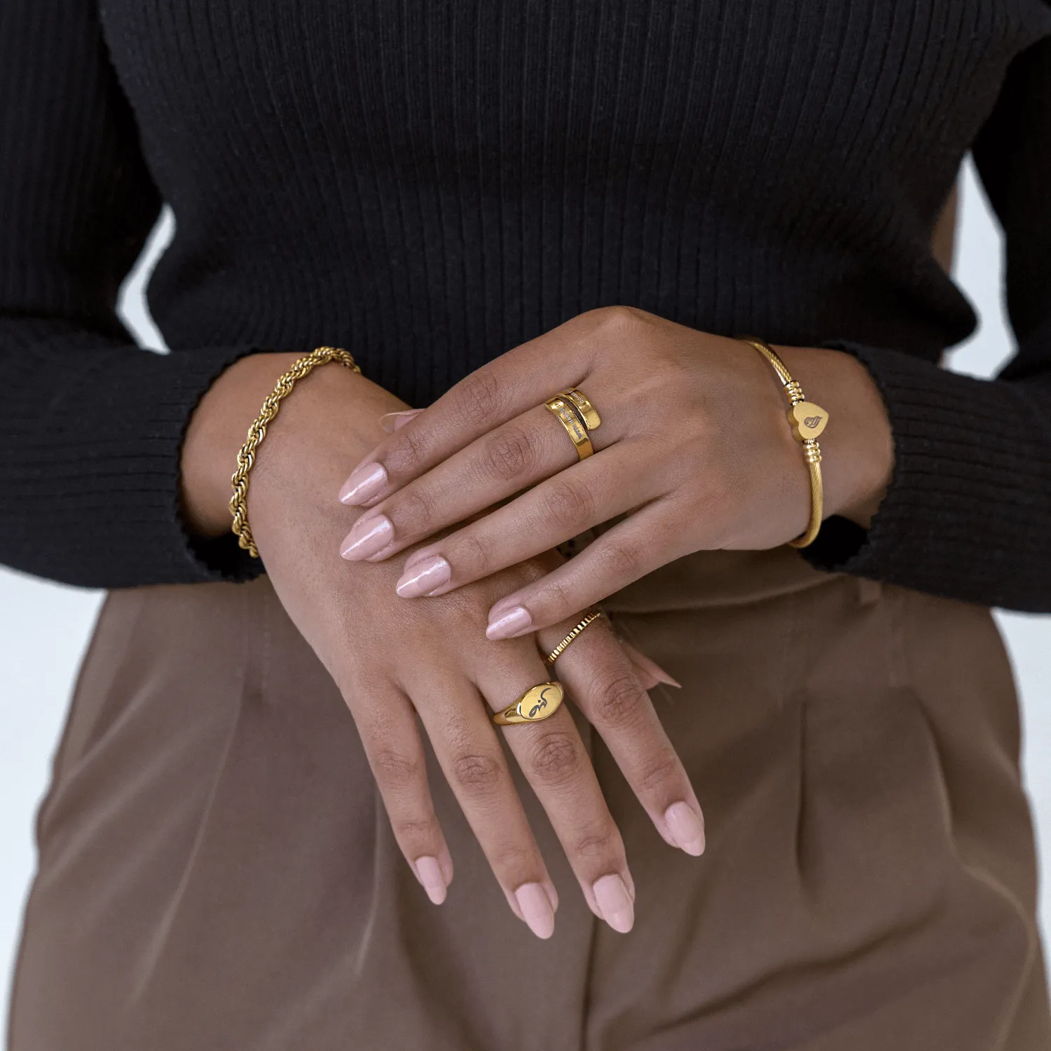 Essential Hand Chain Bracelet