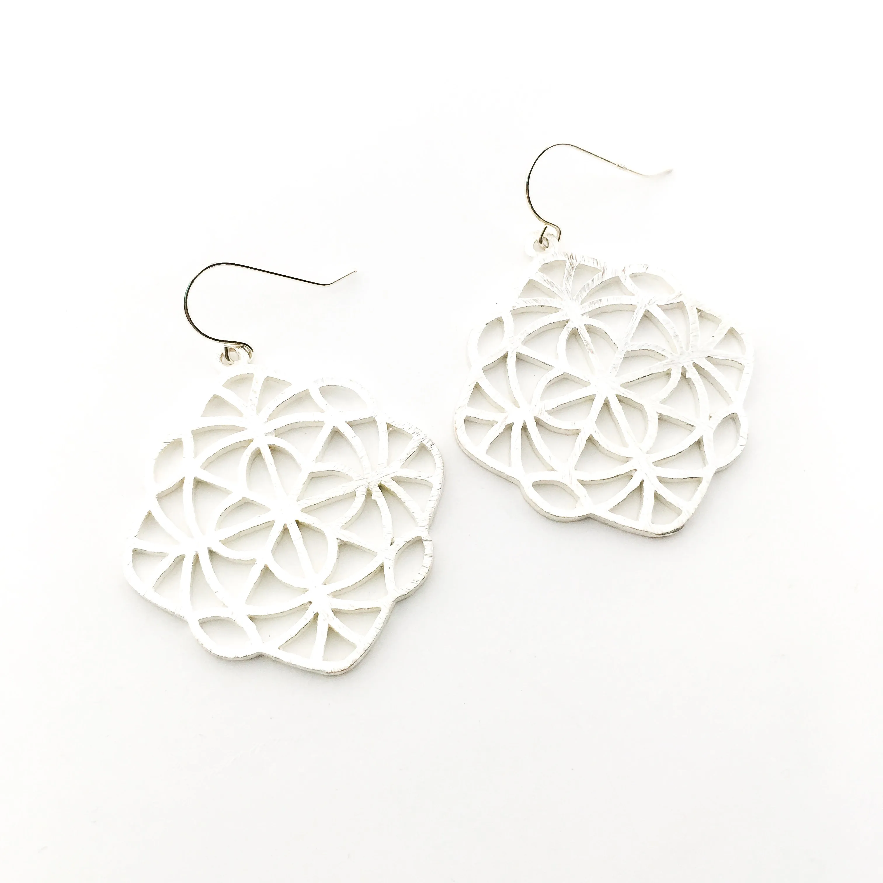 Neveah Brushed Kaleidoscope Earrings | Silver