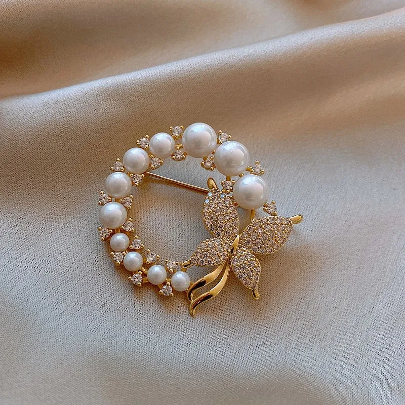 New Pearl and Rhinestone Circle Brooches for Women