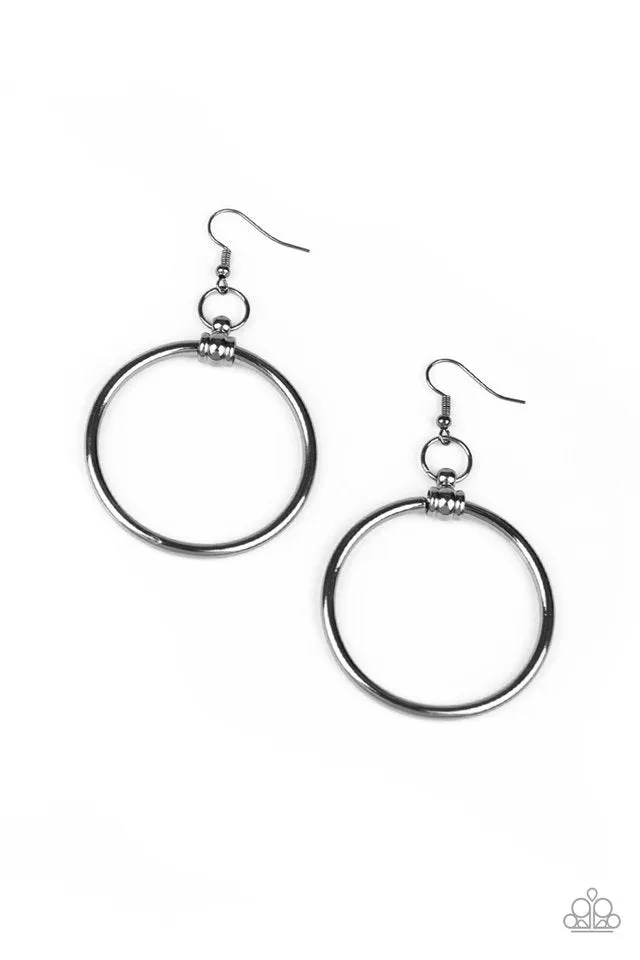 Paparazzi Earring ~ Total Focus - Black