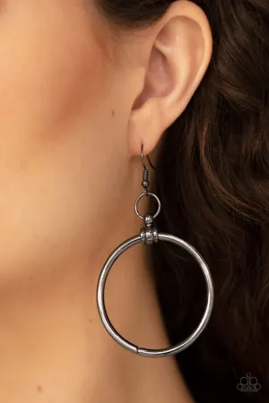 Paparazzi Earring ~ Total Focus - Black