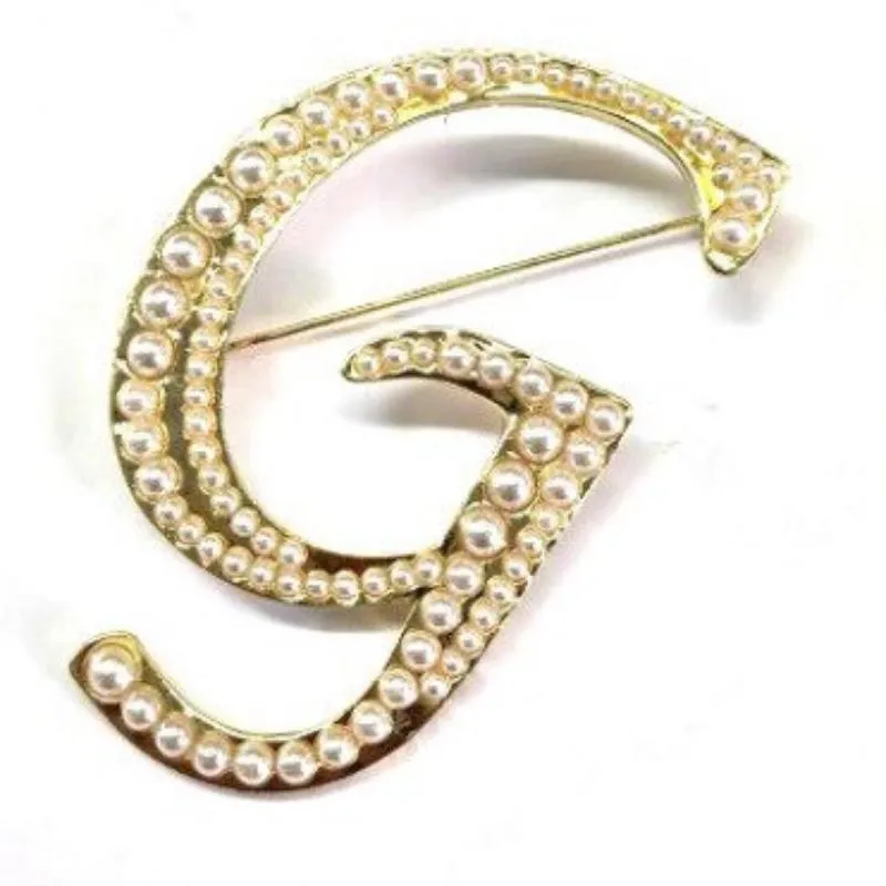 Precious Pearl Embedded Personalized A-Z Initial Letter Brooch Pins