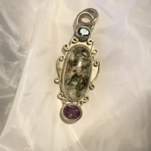 Soizite Pendant
