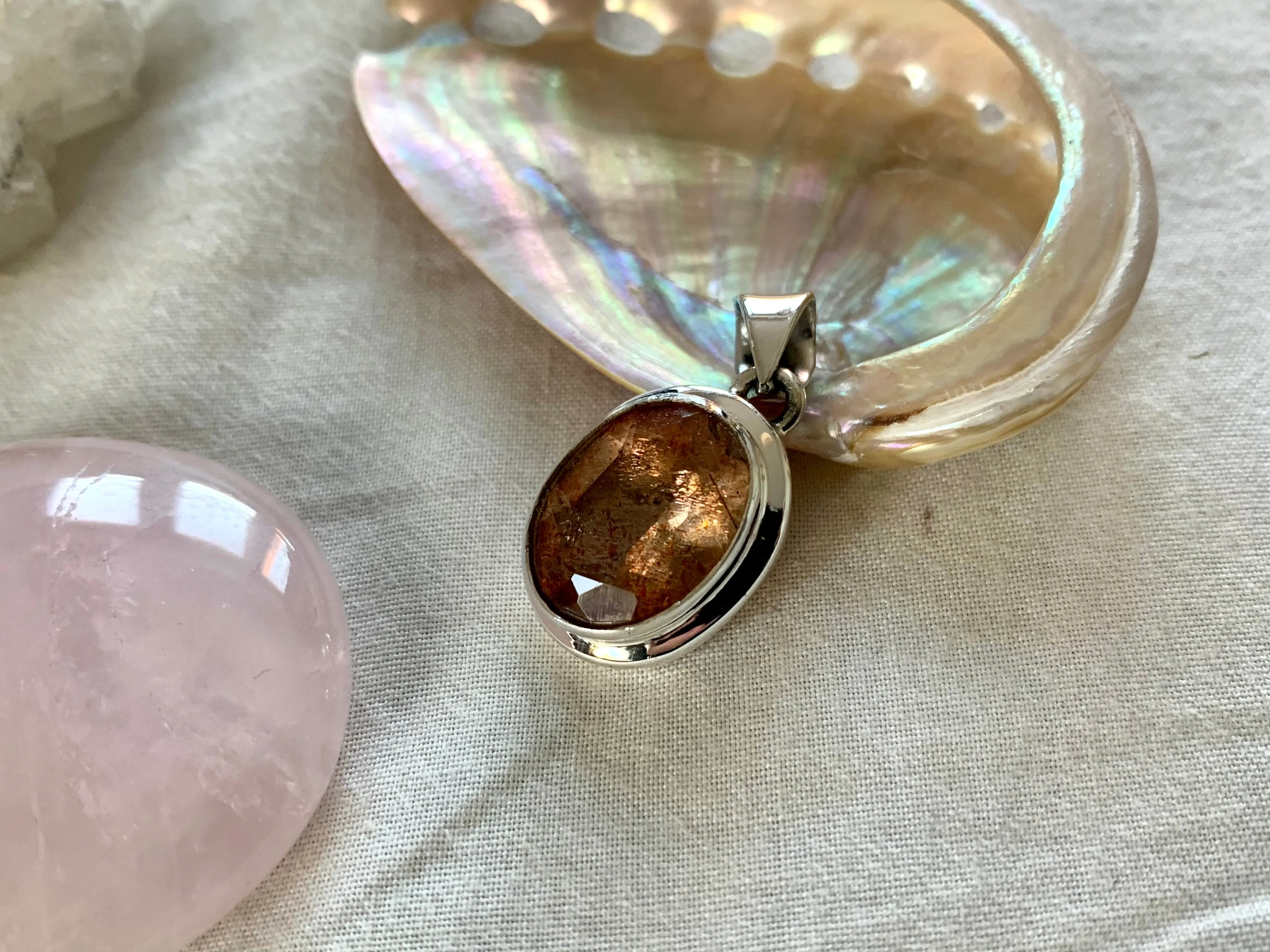 Sunstone Ansley Pendant - Faceted Oval