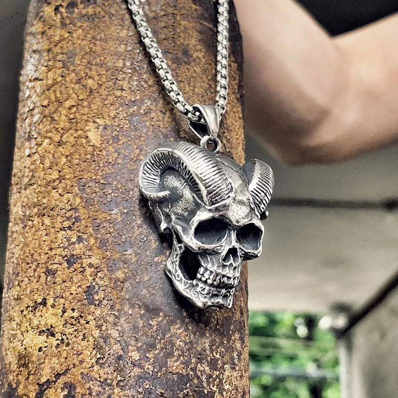 Unique Death Horned Skull Pendant Necklace