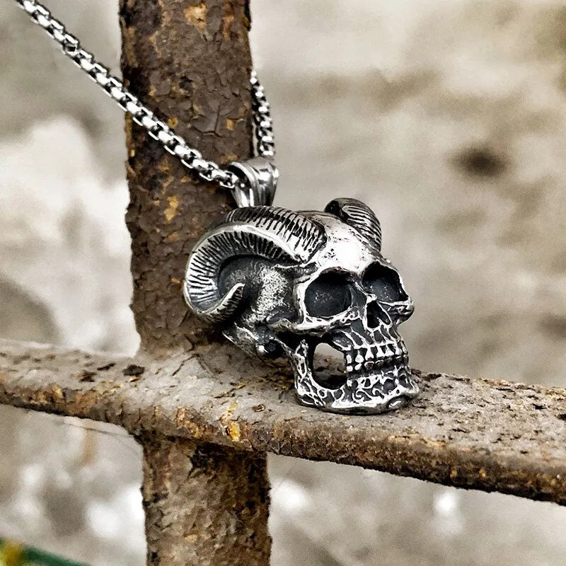 Unique Death Horned Skull Pendant Necklace